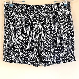White House Black Market Black and White Patterned Women’s Shorts